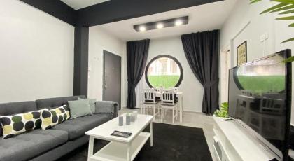 Cozy Istanbul Apartment in Goztepe - image 25