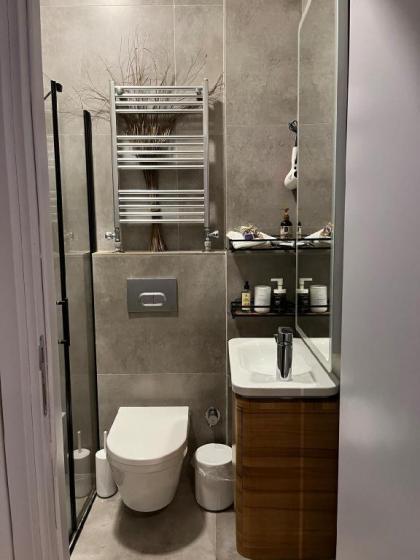 Stylish and new apartment in the heart of ?stanbul - image 25
