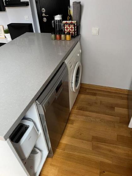 Stylish and new apartment in the heart of ?stanbul - image 29