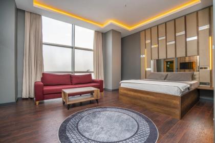 216 Palace Suite - image 21