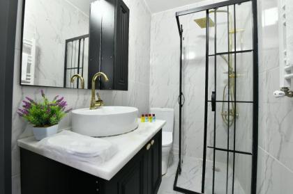 Istanbul Port Hotel - image 29