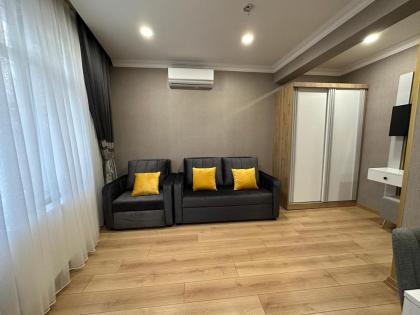 H&L Suites - image 21