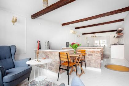 Entire 4-floors Modern House Near Galata Port - image 23