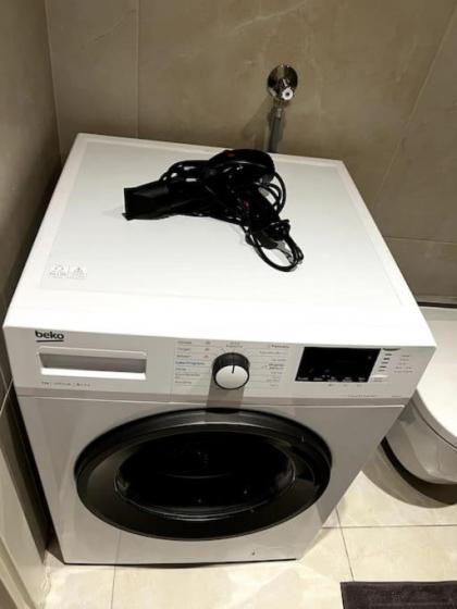 Lovely 1 Bedroom with gym and pool - image 26