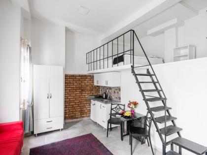 The Red Tent Suite 88 - image 24