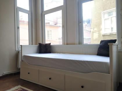 Central and cozy flat in Taksim - image 24