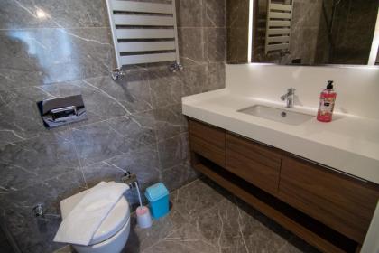 Cozy 2-bedroom Apartment In Istanbul! - image 29