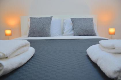 Cozy 3br Retreat Modern Comfort - image 22