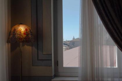 Stylish City Getaway-explore The Urban Delights - image 26