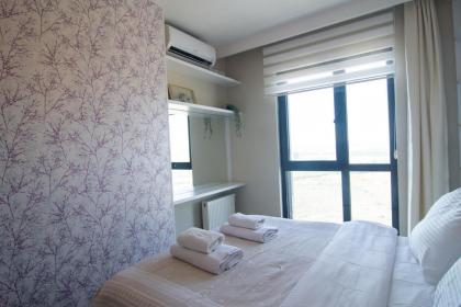 Charming 3bdr Apartment For A Memorable Stay - image 22