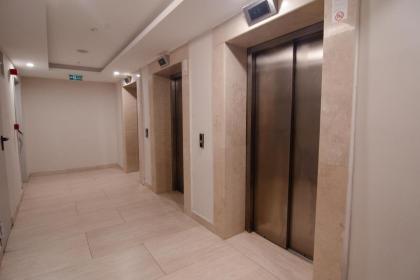 Charming 3bdr Apartment For A Memorable Stay - image 23