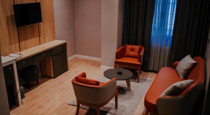 Pier Hotel - image 21