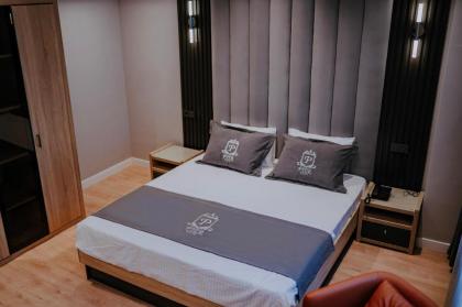 Pier Hotel - image 22