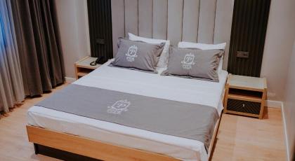 Pier Hotel - image 23