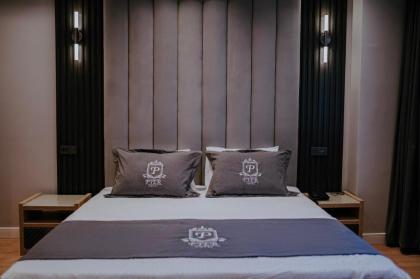 Pier Hotel - image 25