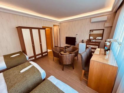 Lily Rooms - image 21