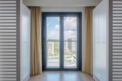 Cozy 2br Modern Comfort Meets Elegance - image 23