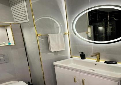 sutluce's luxury suite with a golden horn view - image 23