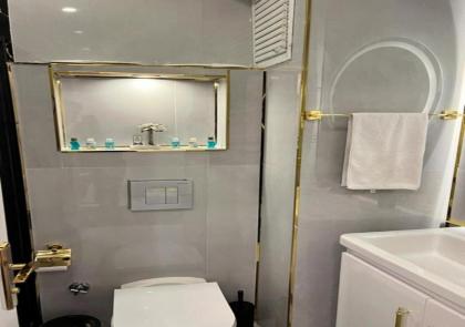 sutluce's luxury suite with a golden horn view - image 24