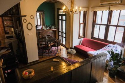 Old stylish vintage apt in Pera - image 21