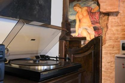 Old stylish vintage apt in Pera - image 26
