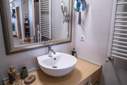 Stylish & Spacious 1-bedroom Near Osmanbey Metro - image 21