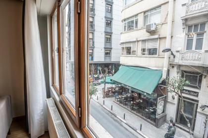 Stylish & Spacious 1-bedroom Near Osmanbey Metro - image 27