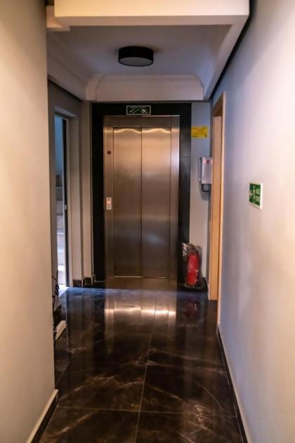 Stylish & Spacious 1-bedroom Near Osmanbey Metro - image 29