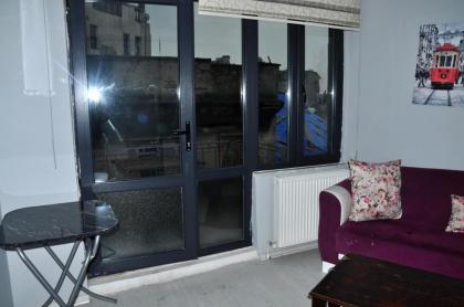 The Queen's Istanbul - image 26