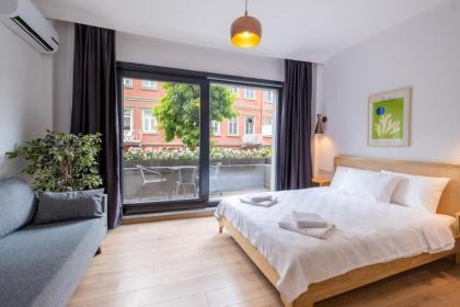 Mayer TomTom Park Suites - image 24