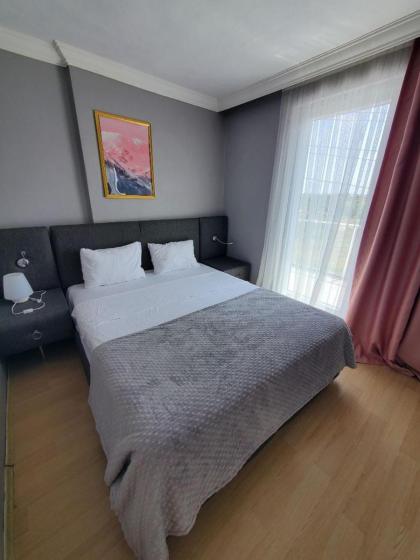 Airport Farm Hotel By Metro Station - image 2
