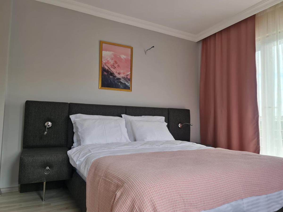 Airport Farm Hotel By Metro Station - image 4